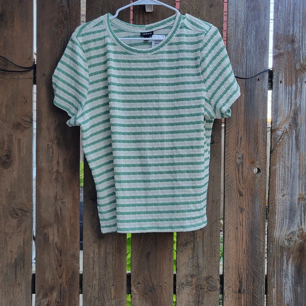 Chic Torrid Light Green & Cream Stripe Top - NWT 2X